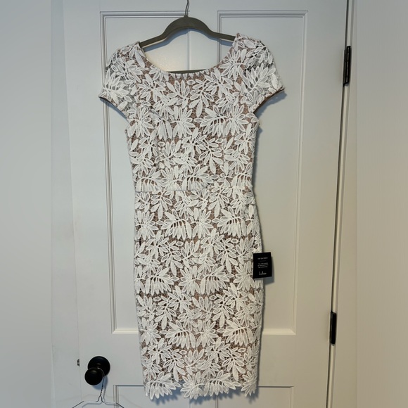 Lulus Dresses & Skirts - Lulus short sleeve lace white dress